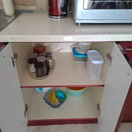 Studio Apartment Apartment *