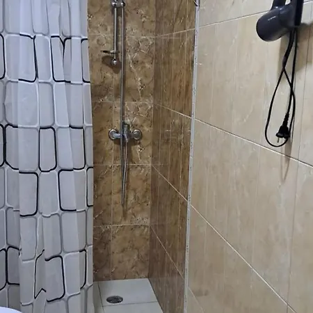 Studio Apartment *